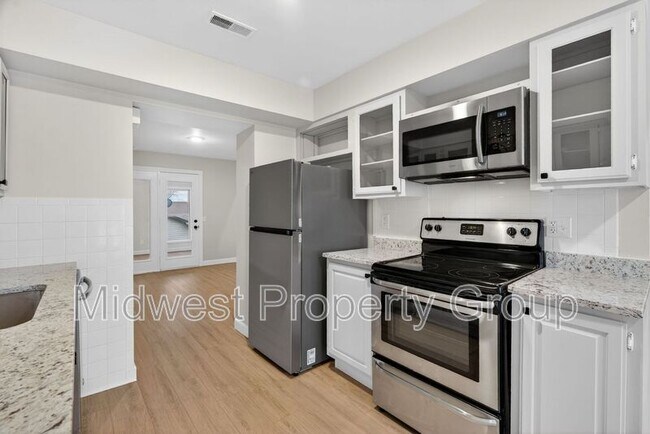 Foto del edificio - 90 Sutters Mill Rd