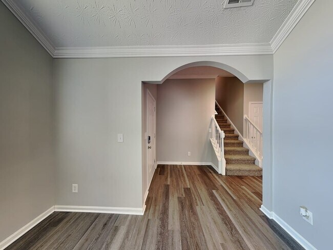 Foto del edificio - 2625 Fairstone Ave