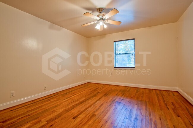 Foto del edificio - 2021 Fowler St NE