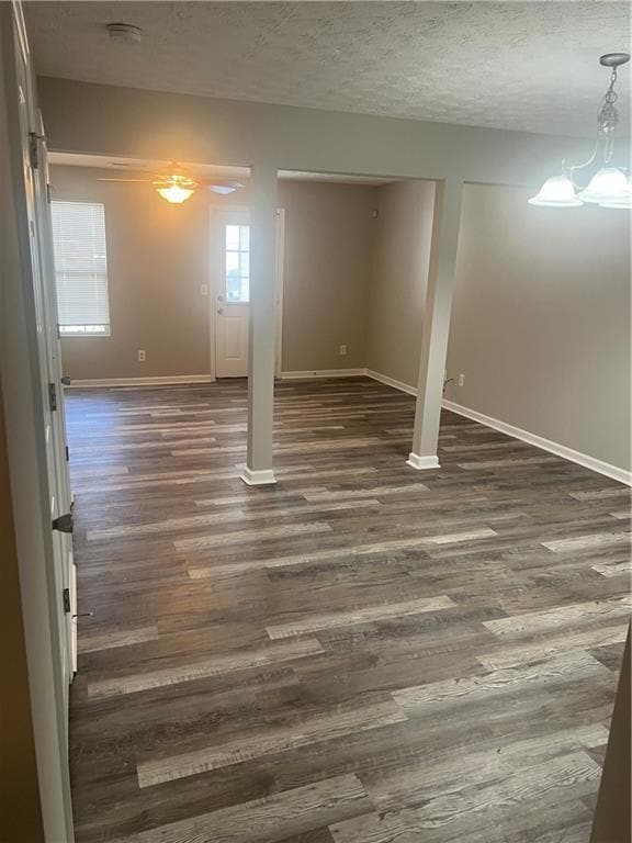 Building Photo - 1792 Gold Finch Way