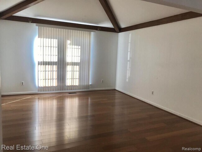 Foto del edificio - 37147 Evergreen Dr