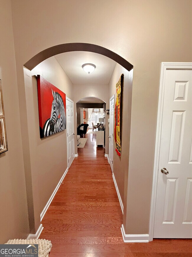 Foto del edificio - 2708 Beynon Ln NE