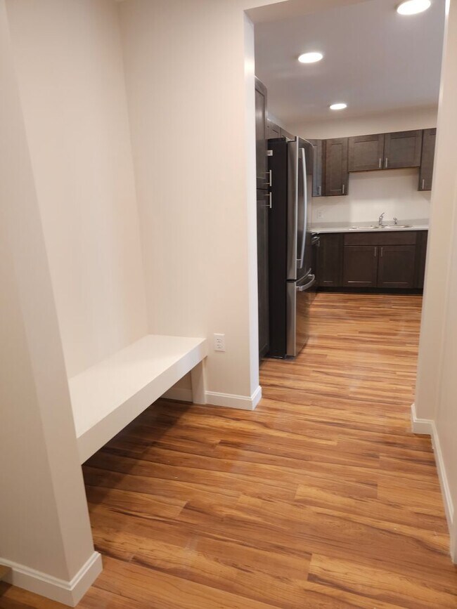 Foto del edificio - Village at Autumn Pond II:  New 2 Bedroom Corner Apartments with Balcony