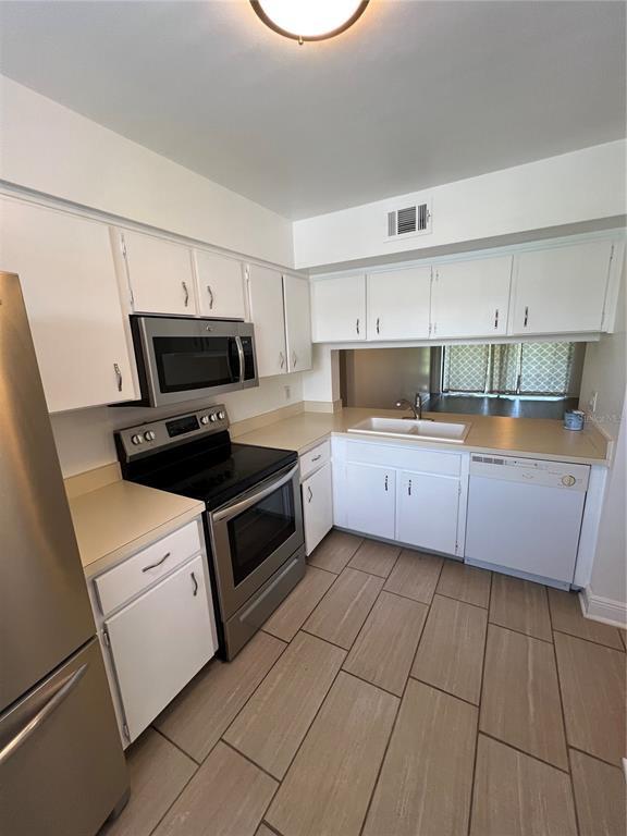 Foto del edificio - 6078 Willowpointe Cir