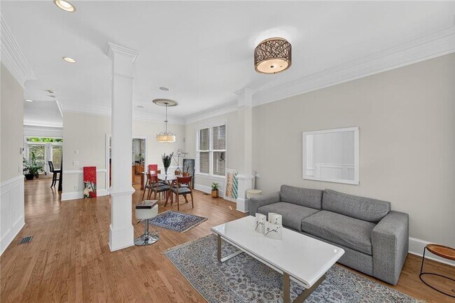 Foto del edificio - 1159 Thornwell Dr NE