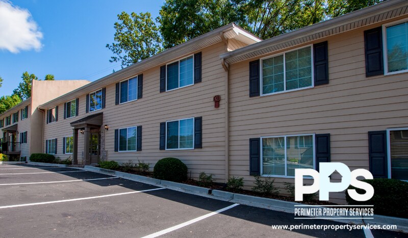 Foto principal - 2145 Bolton Rd NW
