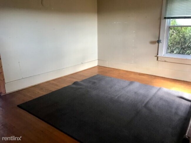 Building Photo - 3 br, 1 bath House - 11551 County Line Rd