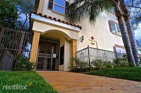 Building Photo - 14309 Burbank Blvd