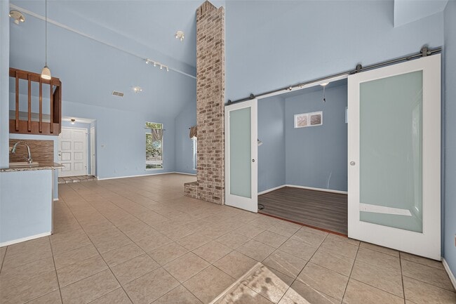 Building Photo - 12327 Fern Meadow Dr