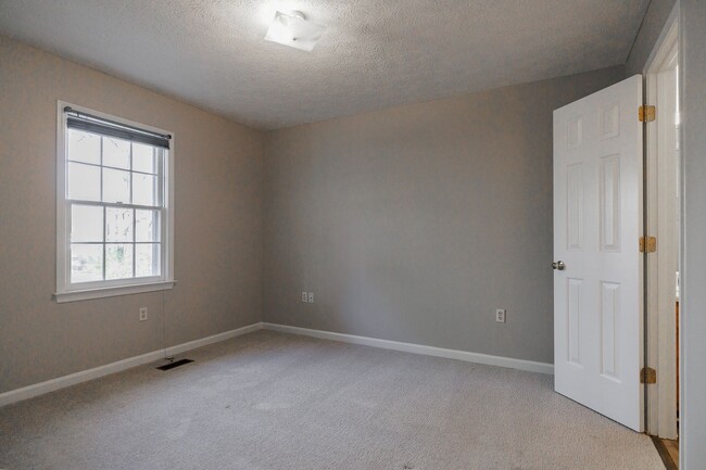 Building Photo - Charming 3-Bedroom Brick Home in Oconee County