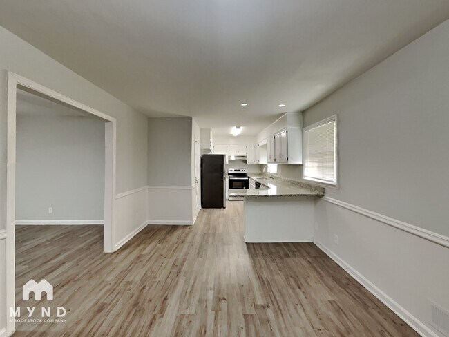 Building Photo - 110 Ashmore Dr