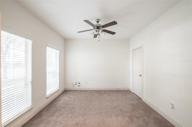 Foto del edificio - 1605 Summer St