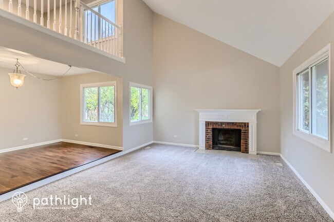 Building Photo - 5224 Arlington Cir, Hanover Park, IL, 60133