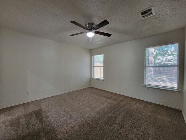 Building Photo - 7821 Estates Way