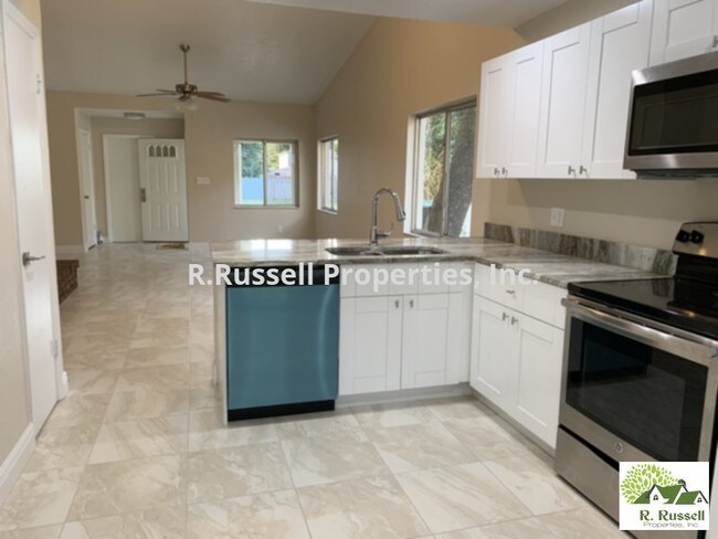 Foto del edificio - 3Bed/2Ba home in Spring Pine Villas in Orl...
