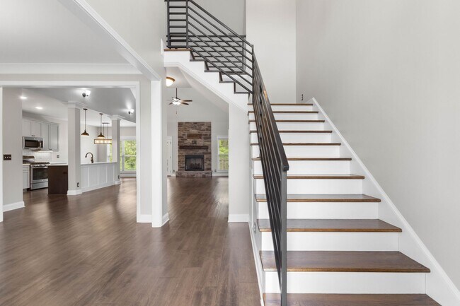 Foto del edificio - 1004 Chagford Dr