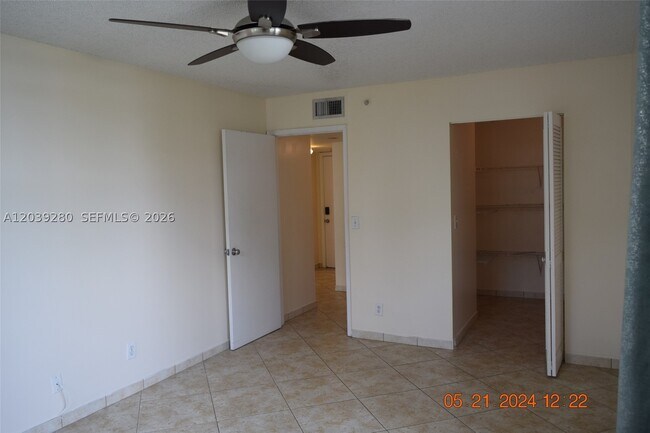 Foto del edificio - 1350 SE 3rd Ave
