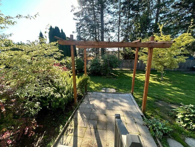 Backyard - 303 Nooksack Ave