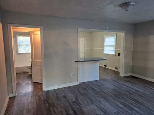 Foto del edificio - 3251 Meadow Ln