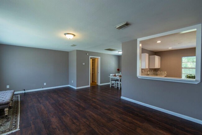 Building Photo - 2807 Fannin St
