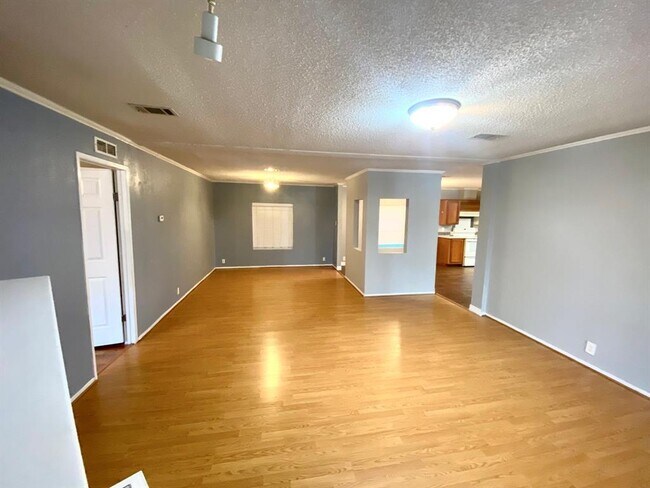 Building Photo - 2519 Covey Ln