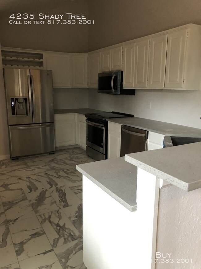 Foto del edificio - Stop Renting and Start Owning!!