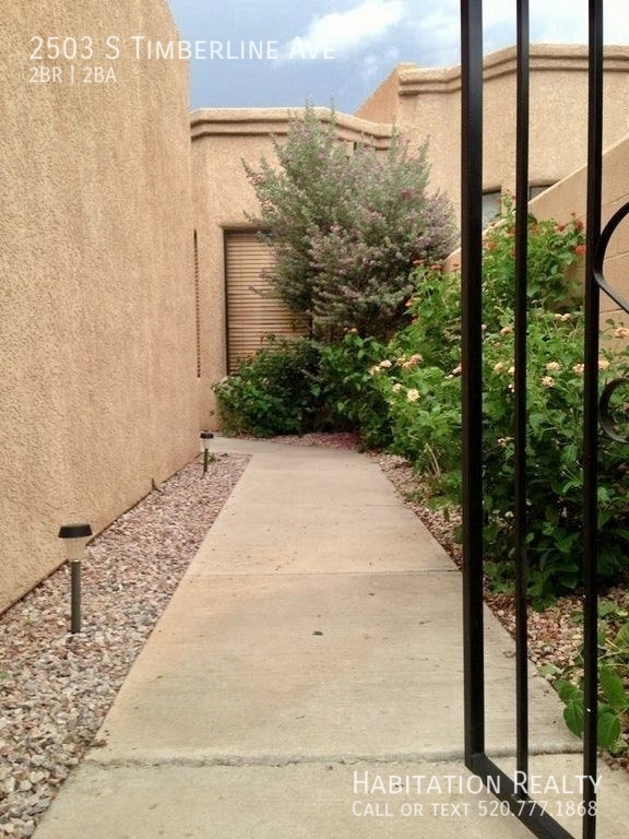 Foto del edificio - El Mirador 2BD/2BA Townhome with 2-Car Garage