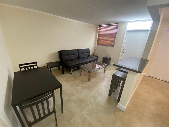 Foto del edificio - 335 Collins Ave