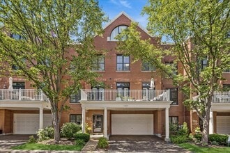 Building Photo - 1863 Admiral Ct