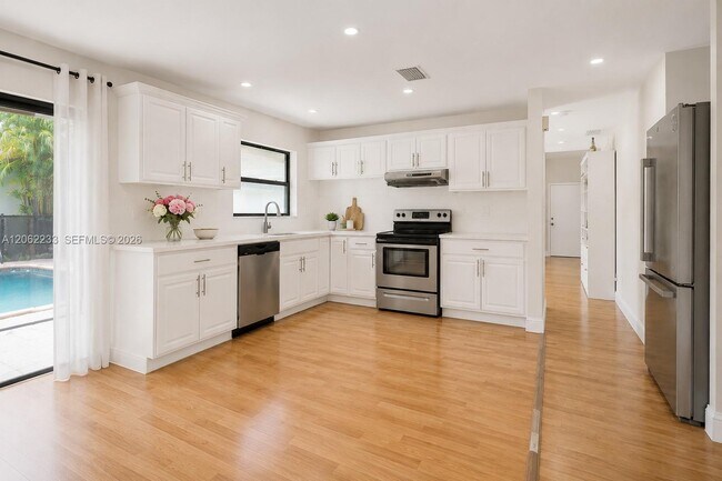 Building Photo - 4102 N 51st Ave