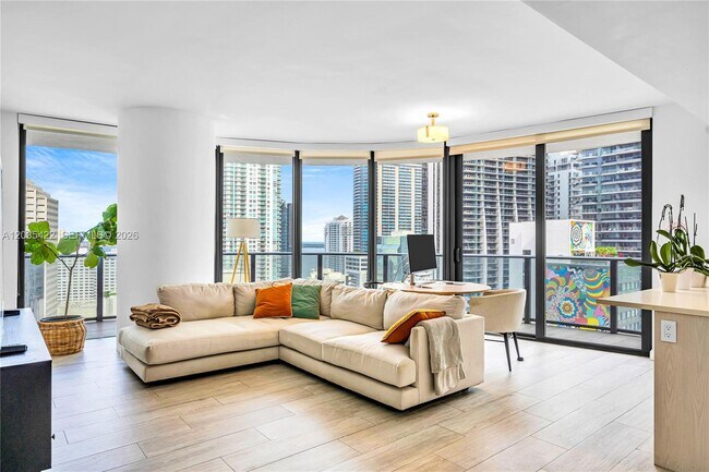 Foto del edificio - 45 SW 9th St