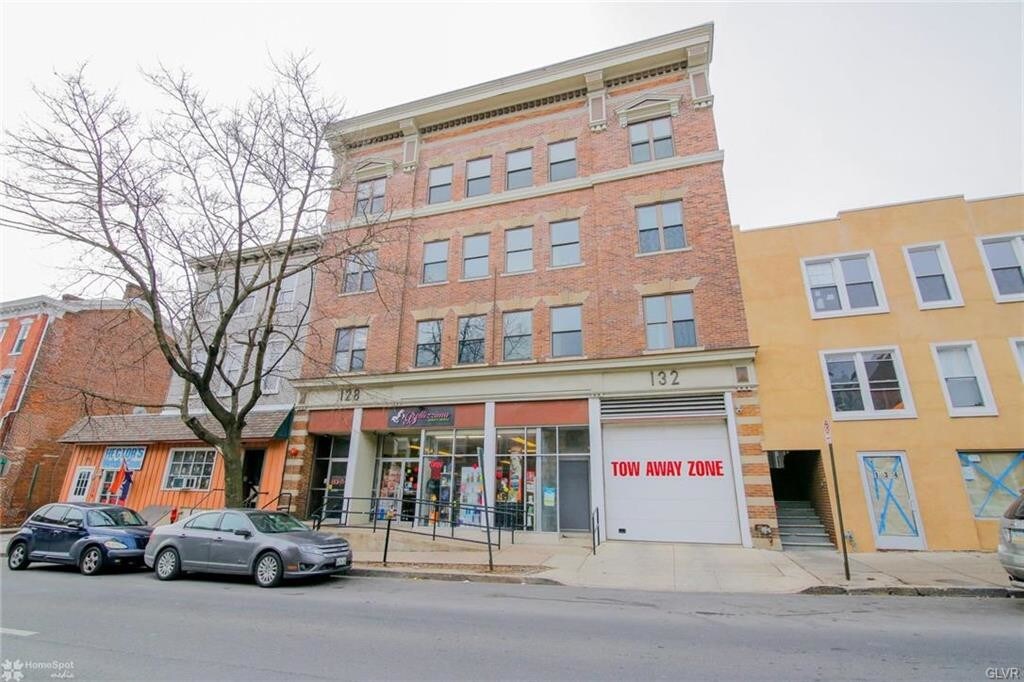 Primary Photo - 128 N 8th St