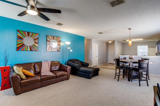 Foto del edificio - 2832 Monticello Ln