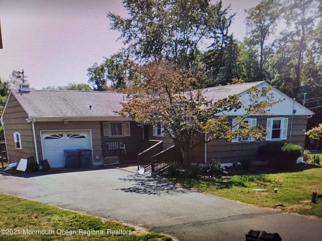 130 Dutch Lane Rd, Marlboro, NJ 07746 House Rental in Marlboro, NJ