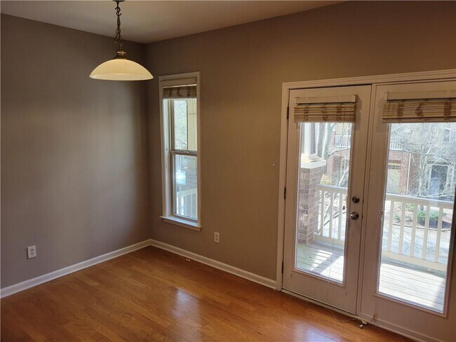 Foto del edificio - 831 Commonwealth Ave SE