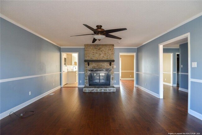 Foto del edificio - 6913 Pine Creek Ct