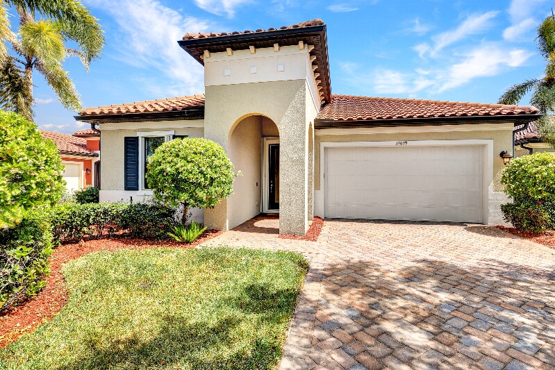 Primary Photo - 12699 Fairington Way