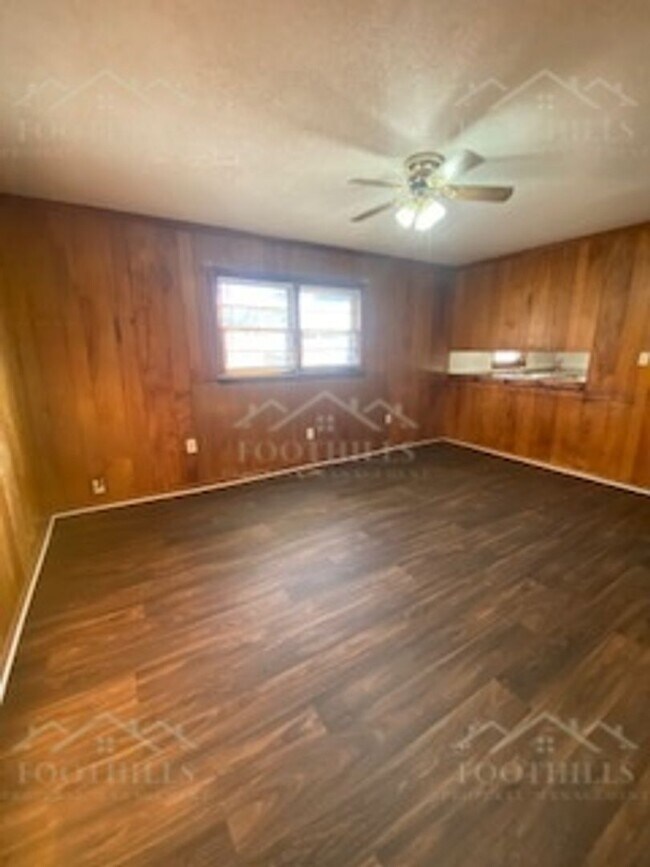 Foto del edificio - 1010 Belhaven Rd