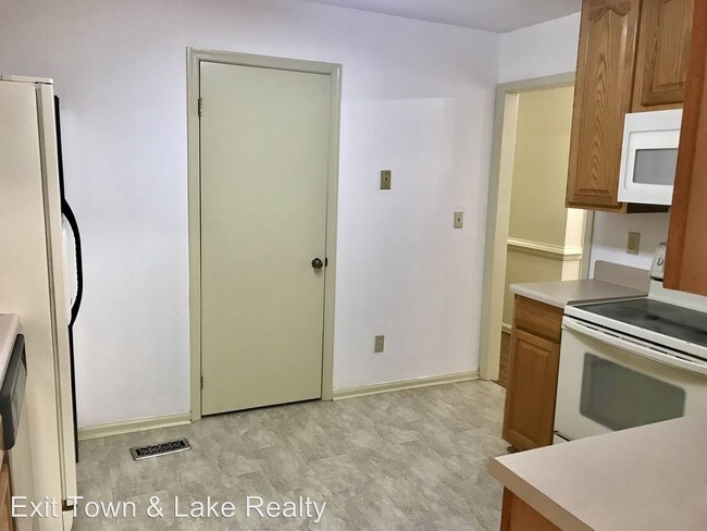 Foto del edificio - 5 br, 3 bath House - 720 Marrow St.