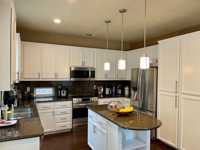 Building Photo - 1354 Gianna Ln