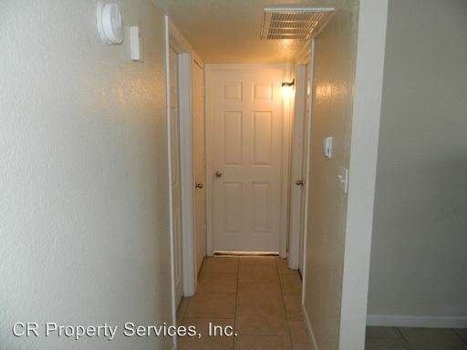 Building Photo - 125 S 95th St