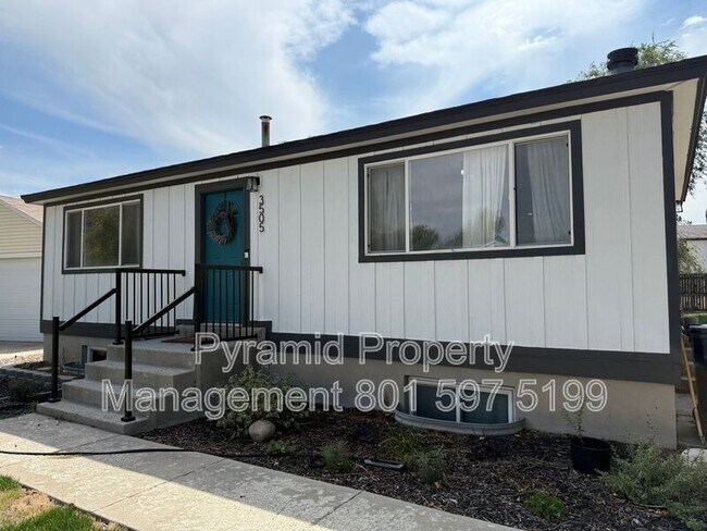 Building Photo - 3505 8245 S