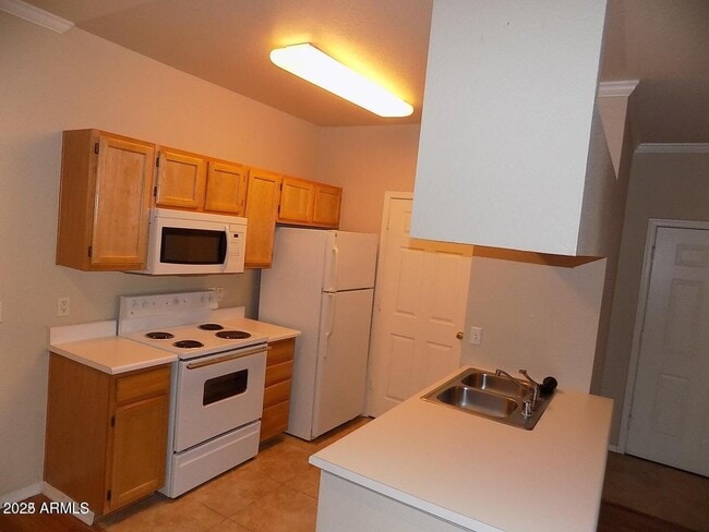 Building Photo - 5401 E Van Buren St