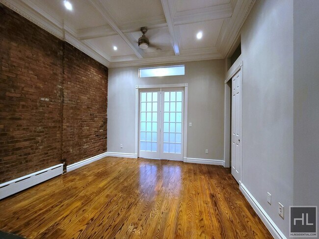 Foto del edificio - E 75TH ST.