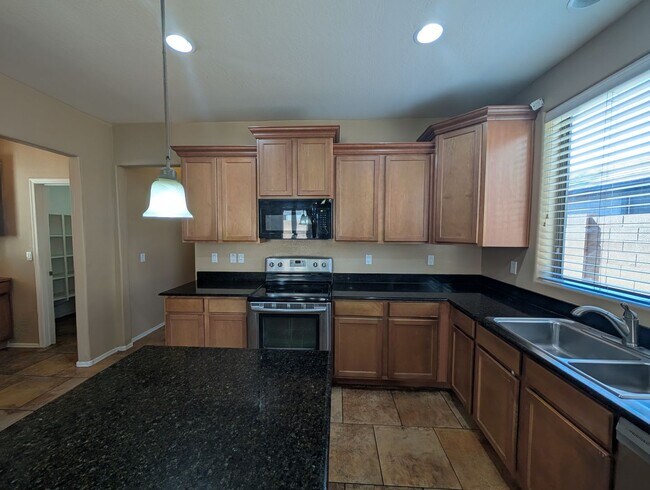 Foto del edificio - 4 Bedroom 2.5 Bathroom Gate Copper Canyon Ranch Home