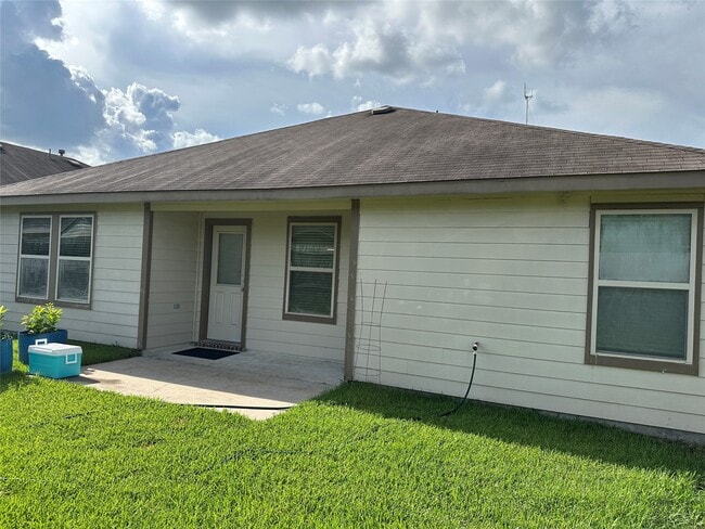 Building Photo - 3327 Chimera Ln