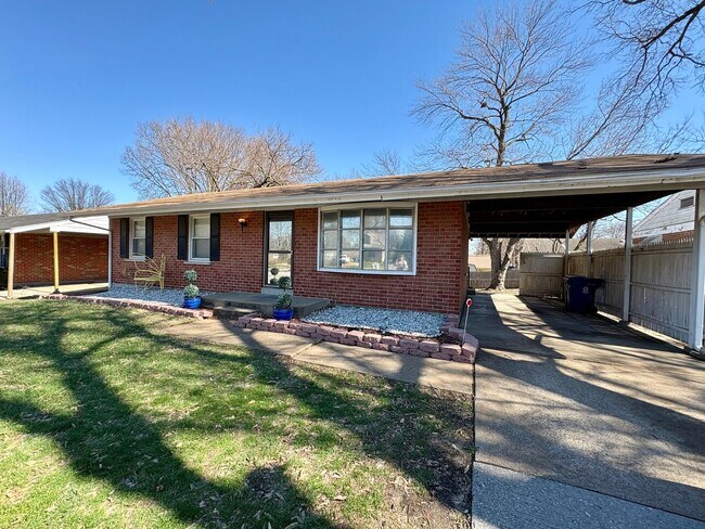 Building Photo - Freshly Renovated 4-Bedroom Home in the Hazelwood School District