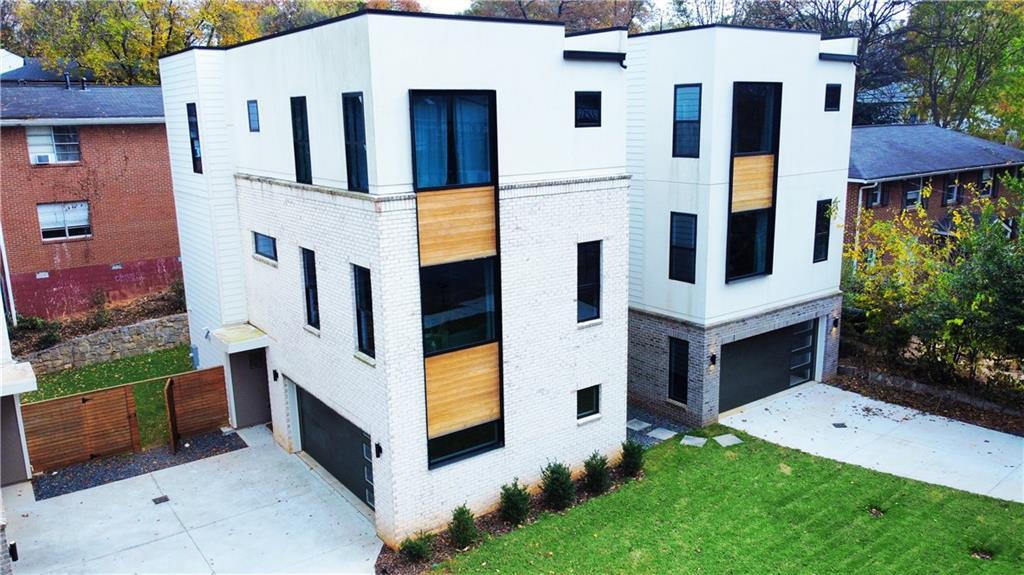 Foto principal - 829 Barnett St NE