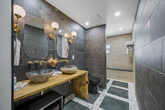 Foto del edificio - 9607 135th St