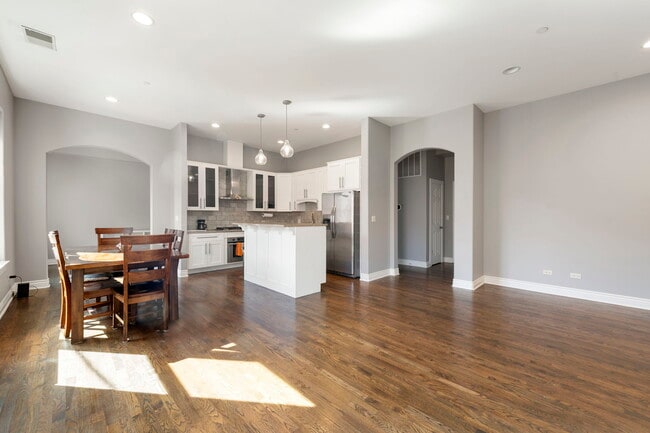 Building Photo - 140 Ridge Ave